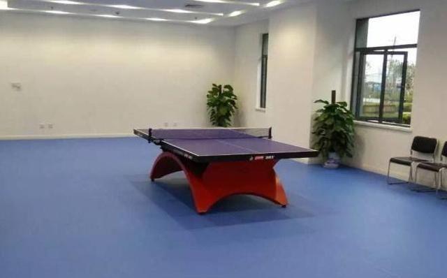 完美体育乒乓球馆地胶的选择有什么变化？(图2)