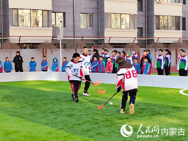 完美体育丰富学校体育课程培养学生健康体魄(图3)