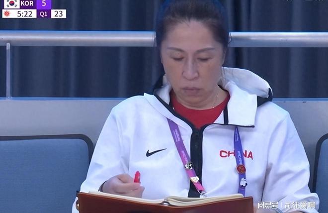 最后1完美体育3秒女篮教练的一个举动打乱日本阵脚直接绝夺冠！(图11)