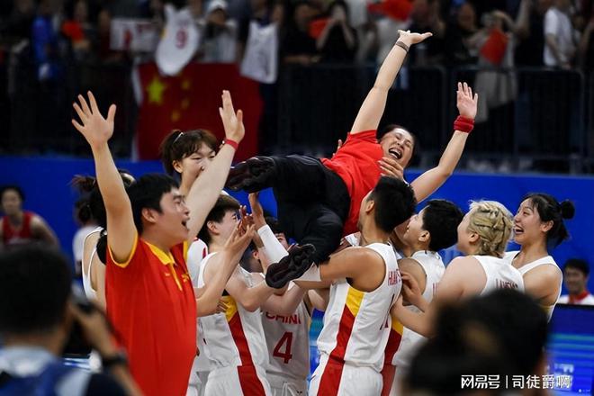 最后1完美体育3秒女篮教练的一个举动打乱日本阵脚直接绝夺冠！(图21)