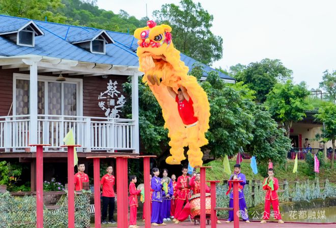 “武林高手”聚花都！第二届蔡李佛拳完美体育体育文化节成功举行(图2)
