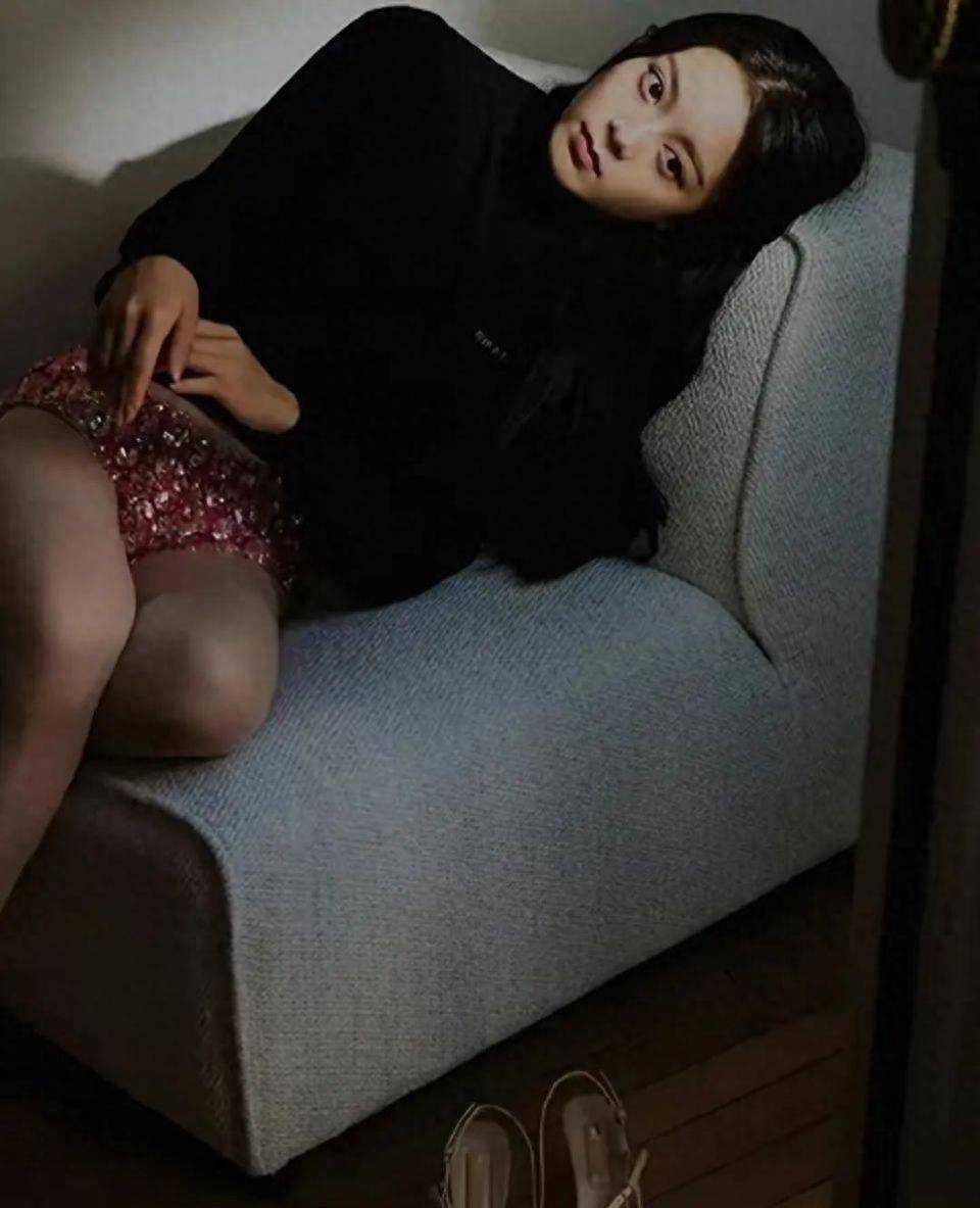 价值超4万的钻石内衣火爆！店主：内衣的材质是水晶和丝绸所以要选完美体育(图4)