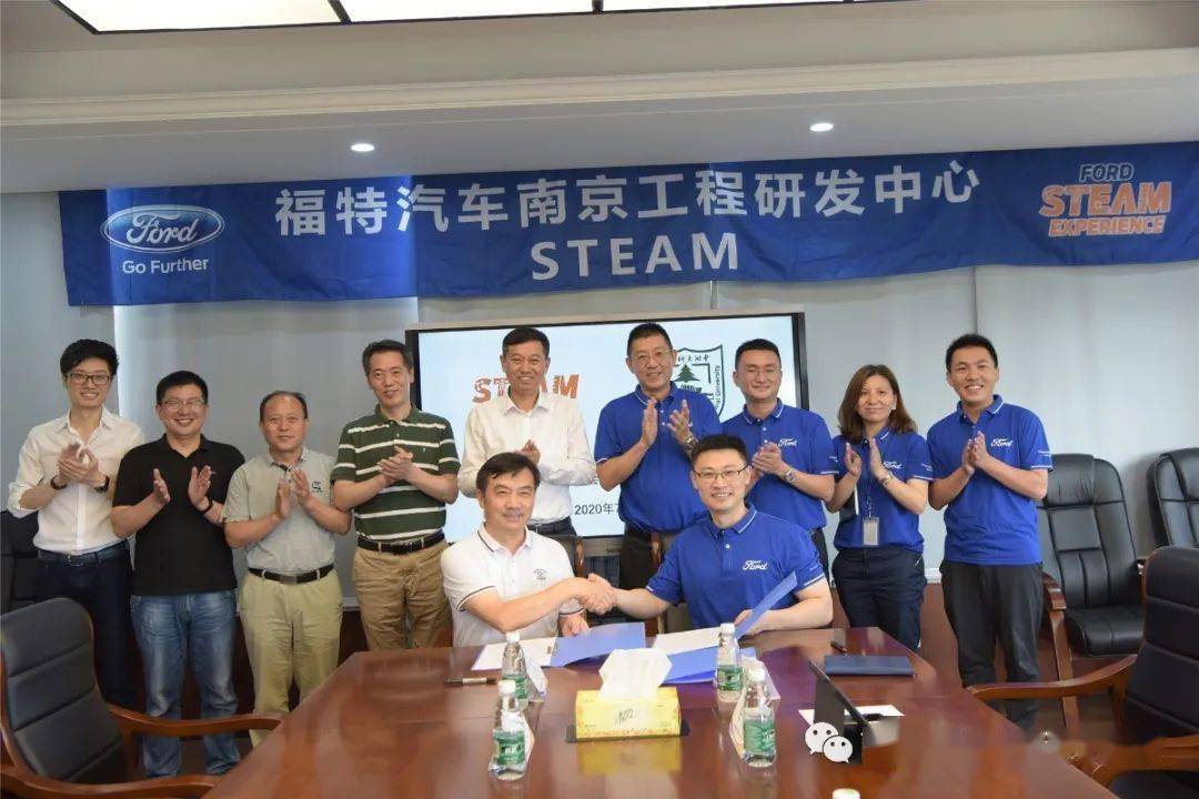 完美体育【高中部】培养未来的领跑者：科技创新类课程